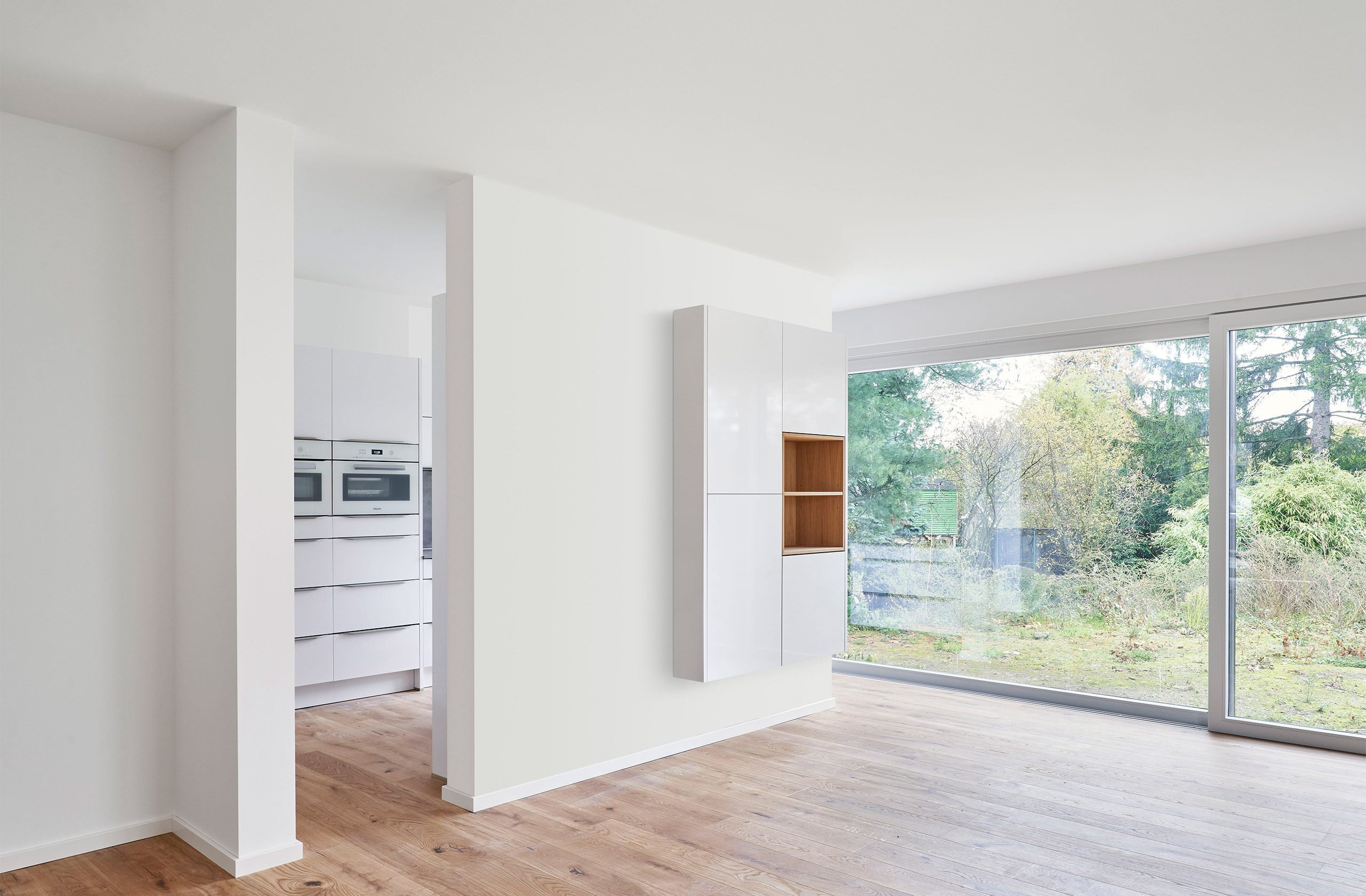 Innenansicht des Wohnhauses AS38 in Essen mit Blick in den Garten