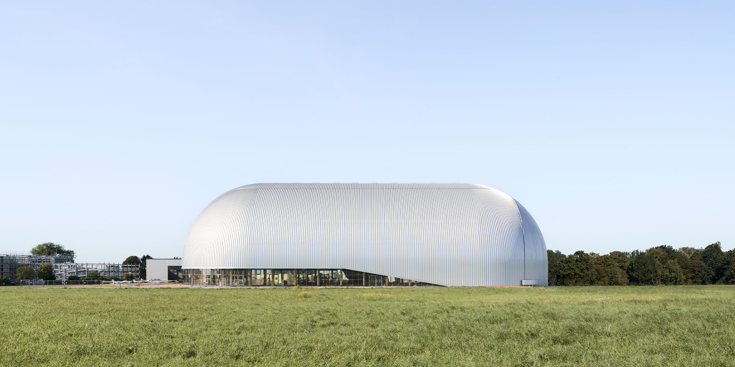 Außenansicht des Luftschiffhangars in Mülheim an der Ruhr, entworfen von Smyk Fischer Architekten